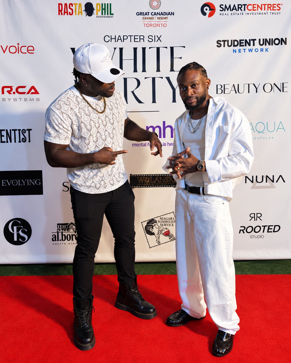 ELLI with another attendee on the red carpet